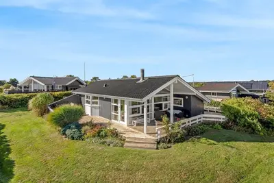 Image de \"Tjarven\" - 350m from the sea by Interhome