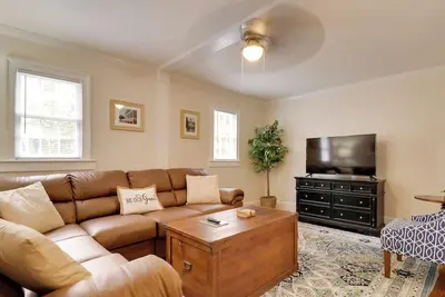 Image de Steps to Downtown! Family Home in Historic Edenton