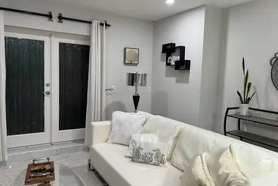 Image de Charming 1-bedroom Loft/Villa in wonderful Equestrian Community