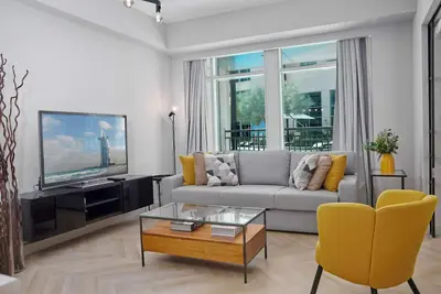 Image de Vista Downtown, Chic Poolside 1br, 10 min Walk to Burj Khalifa, Pool and Gym.