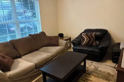 Image de Your Gameday Get Away! As close to campus as you can get!