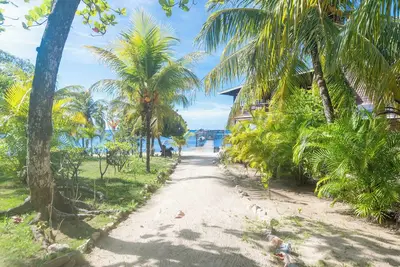 Image de Charming 3-bedroom house with Ac in Sandy Bay, Scuba, and snorkelers paradise