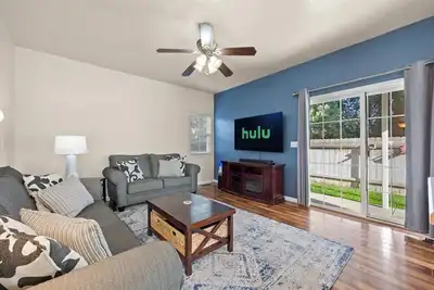Image de *Private Balcony*5Min>Nnu*Backyard*King*Parking*W/D