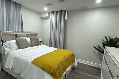 Image de Cozy Caribbean-inspired Airbnb north of Toronto