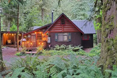 Image de Vintage Cabin Near Zig Zag River with Hot tub & Sauna