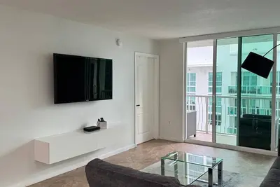 Image de Luxury Brickell Condo - Bay Views & Balcony