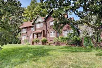 Image de Spacious 5-bedroom luxury home in Downtown/Midtown Omaha, Nebraska