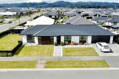 Image de Your Private Modern Escape | Entire House Retreat