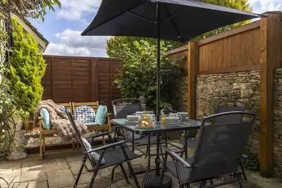 Image de Cosy, secluded and dog friendly holiday cottage, sleeping 4 with 2 bedrooms, in the Cotswolds - Apr