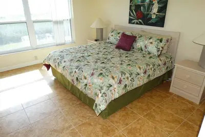 Image de Spanish Main Unit 1- Direct Oceanfront Condo!