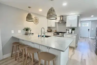 Image de Pink House - Downtown & 7 Mins to Cedar Point