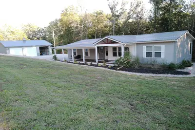 Image de Country Paradise by the Lake! !