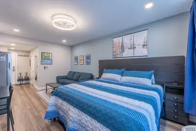 Image de Slopeside Ski-In/Out Condo 112 | Snowshoe Village