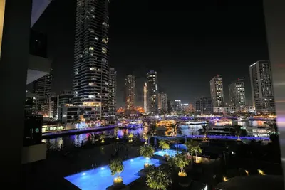 Image de Elegant 2br Marina Gem | Pool & Waterfront Views