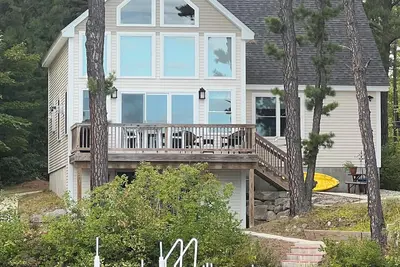 Image de Lakefront home with private dock on Lake Ossipee in Freedom, Nh sleeps up to 10