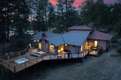 Image de Yosemite/Bass Lake+5b4b+Double King Suites+Hotub