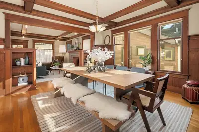 Image de Refined Seattle Craftsman • Perfect Family Retreat near Parks, Zoo & Uw