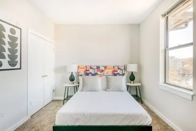 Image de CozySuites MusicRow Classy 1br with free parking! 61