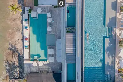 Image de Oceanfront 4br at Bantay 7i | Pools, Room Service & Family-Friendly Space