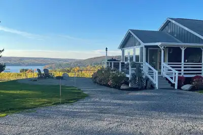Image de Haven on Hyatt. Gorgeous views in the heart of wine country!