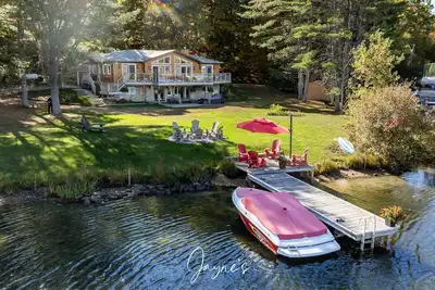 Image de 3 bed 2 bath cottage on Lake Muskoka