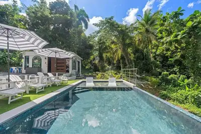 Rainforest Pearl – Private Escape w/ Heated Pool