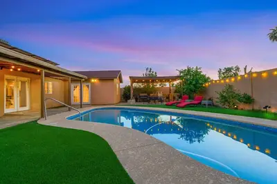 Image de Phoenix Oasis | Heated Pool & Outdoor Kitchen