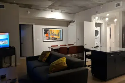 Image de Formula One Racing - Austin, Tx - Perfect Place to Stay - sleeps up to 4