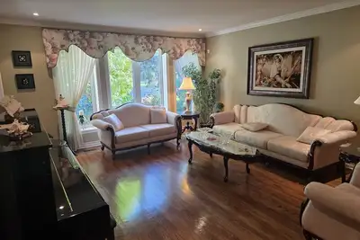 Image de Villa in Kirkland