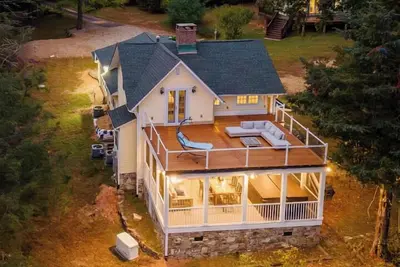 Image de Fin & Fig | Mountain Views + Hot Tub