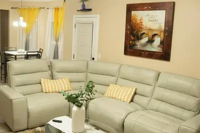 Image de Beautiful 6 bedroom in Rex Ga Usa