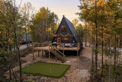 Image de Golf Lovers 2-bedroom A-Frame Cabin by Big Cedar Golf