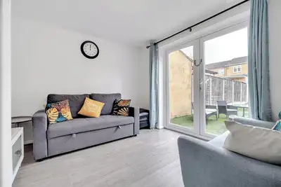 Image de 4 Bedrooms - Up To 14 Guests - Free Parking