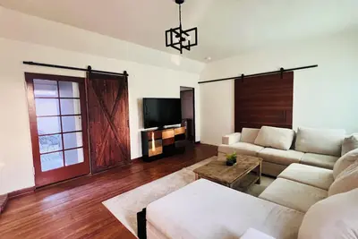 Image de 3br Retreat w/ Patio in Quiet Alhambra. Near Costco and shops, 10 & 710 Fwys