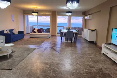 Image de Midpoint sea view - families only