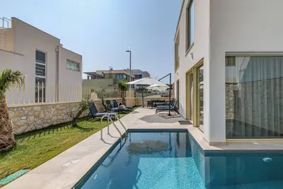 Image de Lct  Villa Zora, stunning 4-bedroom villa with pool