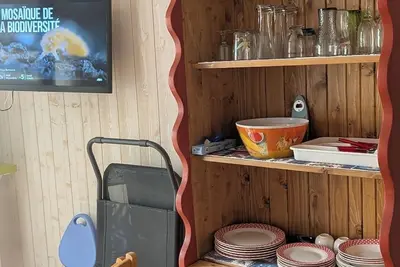 Image de Studio Cabine en Rez-de-chaussée avec terrasse. Animaux de compagnie acceptés!