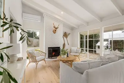 Image de Backbeach House | 1km to Beach & Outdoor Firepit