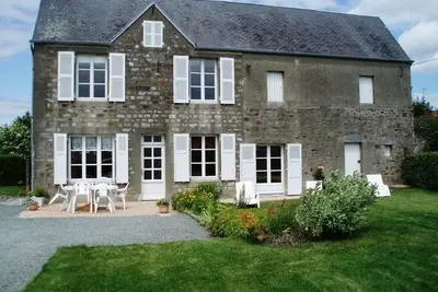 Image de Charmante maison en pierre avec cheminée et jardin clos - Animaux acceptés