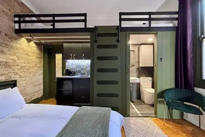 Image de Balmain Village Retreat | Sleeps 4 | Ac + Parking | City 3kms