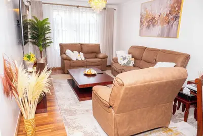 Image de Hazel's Condo-Elegant 2br w/ Pool & Gym