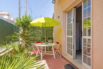 Image de Appartement 'Mono Via Beethoven' avec vue sur la mer, Wi-Fi et climatisation