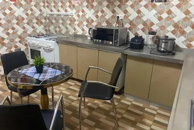 Image de 2 Bedrooms. 4 guests. Standby Gen. Dstv. Netflix. W-iFi.