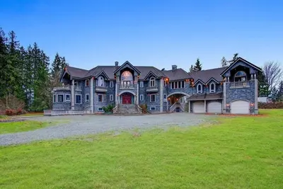 Image de Graystone Castle | 7br Luxury Estate near Seattle