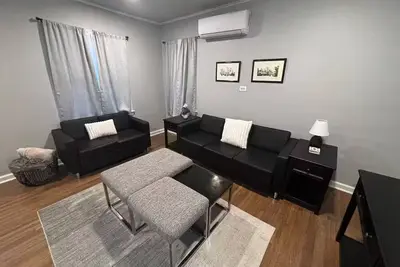 Image de Modern charming 2-bedroom 1-bath house in Tulsa close to Tu, Expo, Downtown