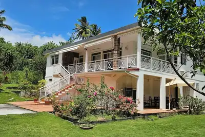Image de Villa avec piscine entre mer et montagne à 3min de la plage