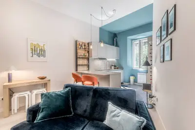 Image de [Latin Gate] Dacia Delight