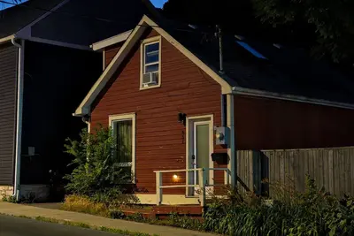 Image de Beautiful house right by Portsmouth Olympic Harbour.