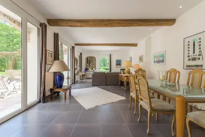 Image de Maison d'architecte pour 8 personnes dans la verdure. Proche Rambouillet, Paris