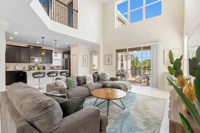 Image de NeW Theme ReSoRt Villa w/Private Pool/Spa 5br-5ba 20 min to Disney